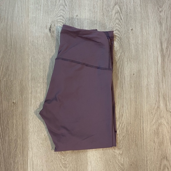 Violet Capri Workout Leggings - Picture 2 of 4